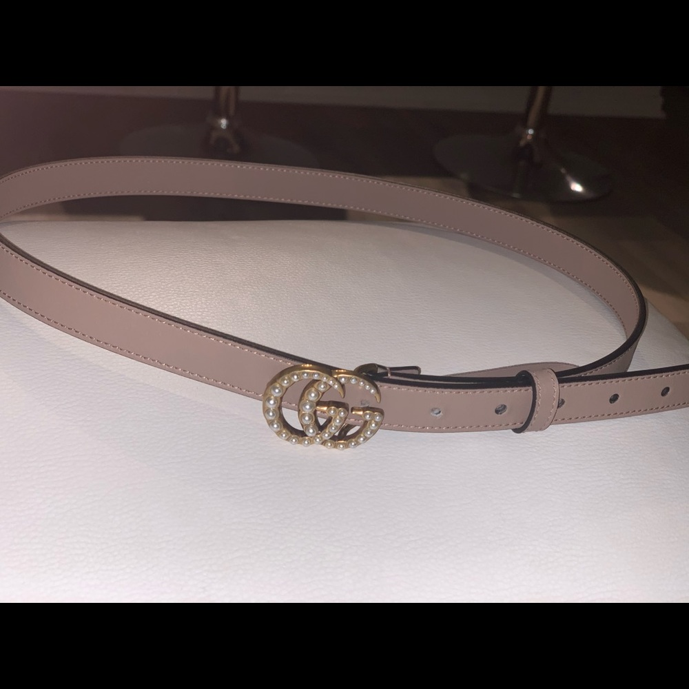 Gucci pearl double G buckle belt.